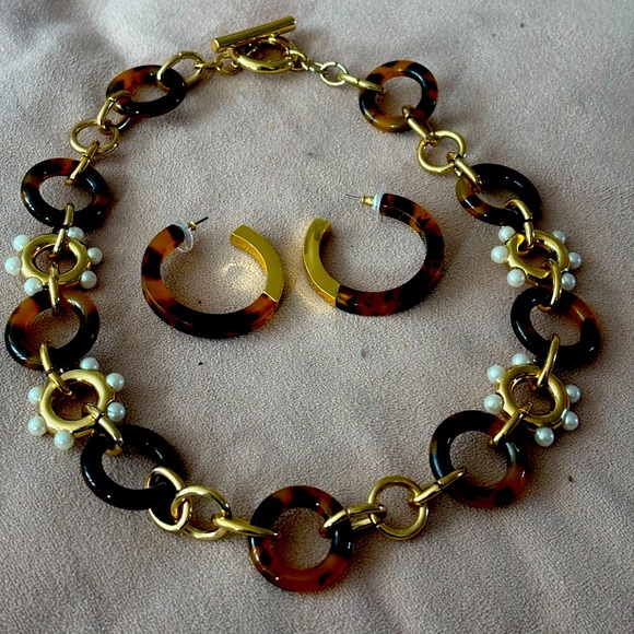 Ann Taylor Jewelry - Ann Taylor necklace and earrings set